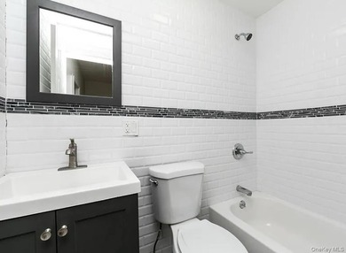 Fantastic opportunity to own a beautifully renovated mixed-use - photo 11