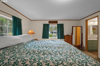 Upon entering this well-maintained home, with its recent updates - photo 11