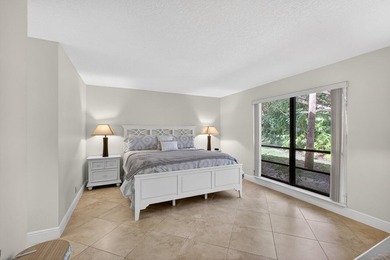Beautifully maintained 2-bedroom, 2-bath first-floor corner - photo 12