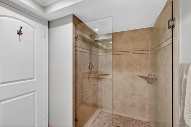 Beautifully maintained 2-bedroom, 2-bath first-floor corner - photo 14
