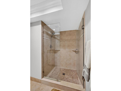 Beautifully maintained 2-bedroom, 2-bath first-floor corner - photo 15