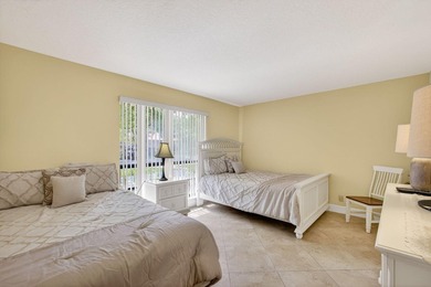 Beautifully maintained 2-bedroom, 2-bath first-floor corner - photo 18