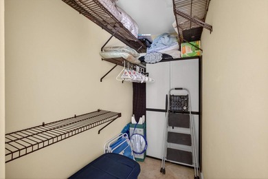 Beautifully maintained 2-bedroom, 2-bath first-floor corner - photo 20