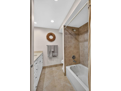 Beautifully maintained 2-bedroom, 2-bath first-floor corner - photo 21
