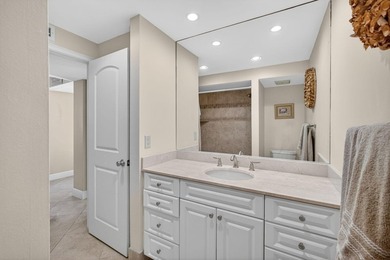 Beautifully maintained 2-bedroom, 2-bath first-floor corner - photo 22