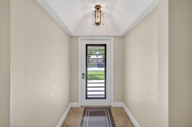 Beautifully maintained 2-bedroom, 2-bath first-floor corner - photo 23
