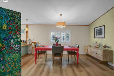 Upon entering this well-maintained home, with its recent updates - photo 25