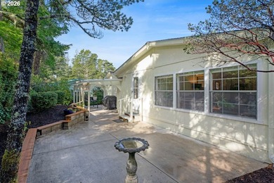 Upon entering this well-maintained home, with its recent updates - photo 41