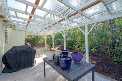 Upon entering this well-maintained home, with its recent updates - photo 43
