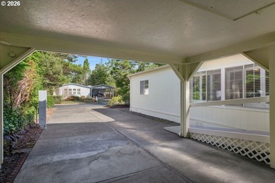 Upon entering this well-maintained home, with its recent updates - photo 44