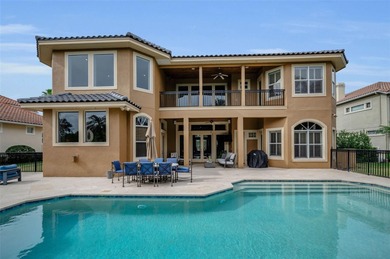 Modern Tuscan revival architecture and thoughtful innovation - photo 7
