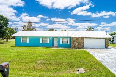 Spacious CBS lakefront home on a desirable corner lot! This - photo 11