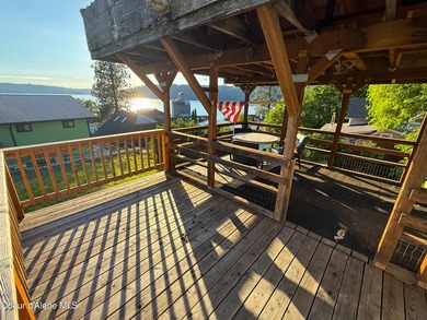 Welcome to Harrison, one of the most beloved lakeside towns in - photo 5