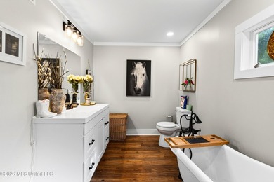 Fall in love with the rustic cottage charm and cozy feel of this - photo 15