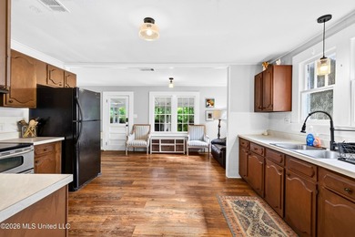 Fall in love with the rustic cottage charm and cozy feel of this - photo 20
