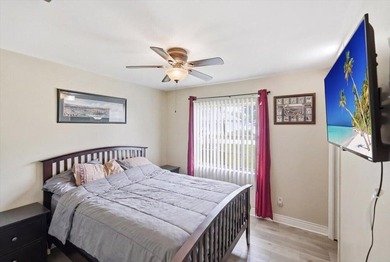 Spacious CBS lakefront home on a desirable corner lot! This - photo 25