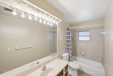 Spacious CBS lakefront home on a desirable corner lot! This - photo 26