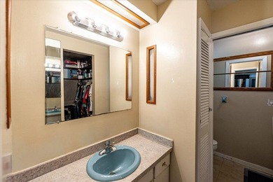 Spacious CBS lakefront home on a desirable corner lot! This - photo 35