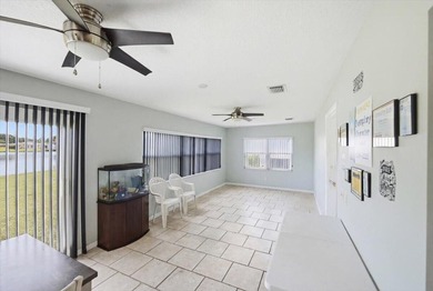 Spacious CBS lakefront home on a desirable corner lot! This - photo 38