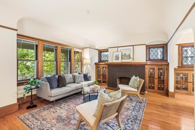 Farwell welcomes you with classic architecture, gardens, and - photo 2