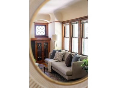 Farwell welcomes you with classic architecture, gardens, and - photo 6