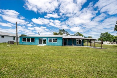 Spacious CBS lakefront home on a desirable corner lot! This - photo 49