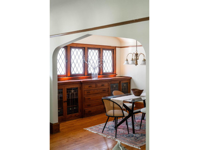 Farwell welcomes you with classic architecture, gardens, and - photo 10