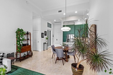 Fully upgraded 2 bed 2 bath plus a den! This stunning 5th-floor - photo 1