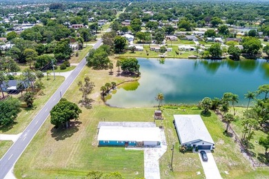 Spacious CBS lakefront home on a desirable corner lot! This - photo 53