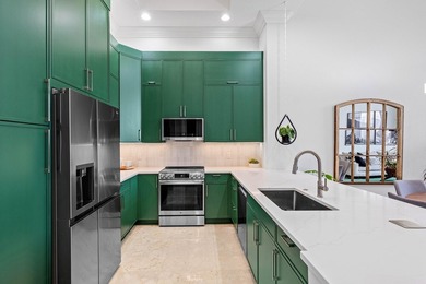 Fully upgraded 2 bed 2 bath plus a den! This stunning 5th-floor - photo 6