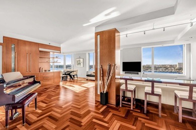 High above Riverside Boulevard on the 24th floor, this expansive - photo 4