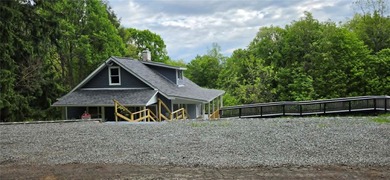 This stunning home has been completely refreshed with brand new - photo 2