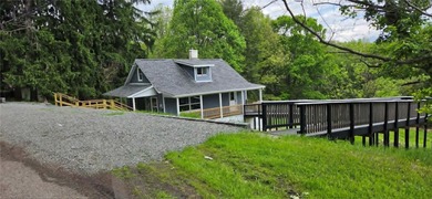 This stunning home has been completely refreshed with brand new - photo 6