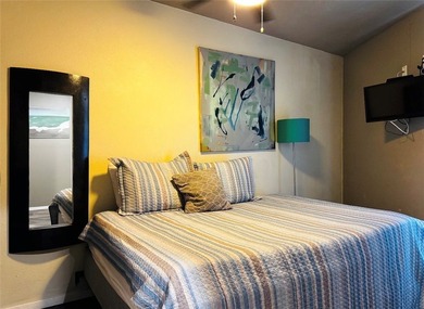 This condo is priced to sell and ready for your next - photo 14