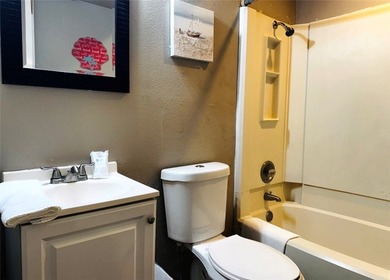 This condo is priced to sell and ready for your next - photo 18