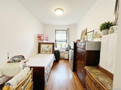 Well-managed co-op in North Corona, Flushing. Newly renovated - photo 6