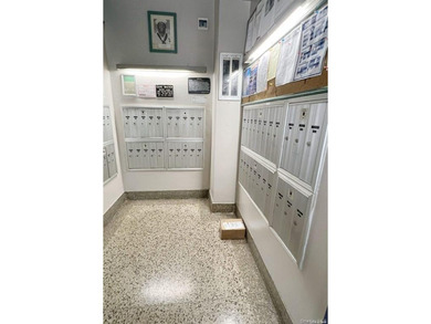Well-managed co-op in North Corona, Flushing. Newly renovated - photo 10