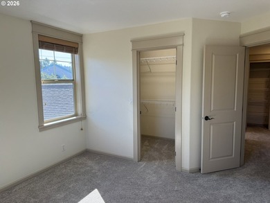 Welcome to this well-maintained 3-bedroom, 2.5-bath home located - photo 33