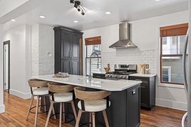 Historic West End residences of this caliber rarely become - photo 4