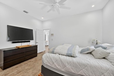 Stunning modern home in prestigious Coral Ridge Country Club! - photo 35