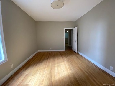 Charming pre-war apartment located in the desirable Concourse - photo 7