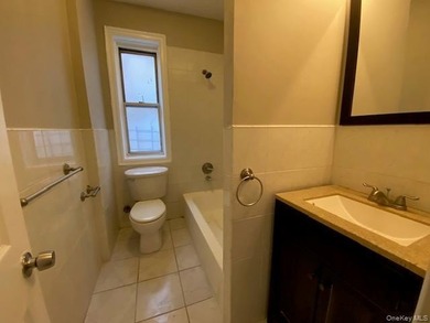 Charming pre-war apartment located in the desirable Concourse - photo 10