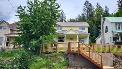 Charming, updated, and ideally located in the heart of historic - photo 2