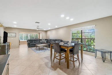 Enjoy the best of country club living at Hunters Run in this - photo 2