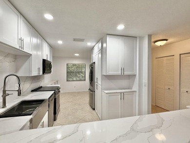 Enjoy the best of country club living at Hunters Run in this - photo 4