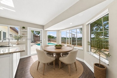 Welcome to this beautifully maintained 5-bedroom, 4-bath - photo 15
