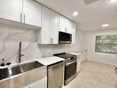 Enjoy the best of country club living at Hunters Run in this - photo 5