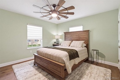 Wake up to breathtaking sunrise views over the lake in this - photo 17