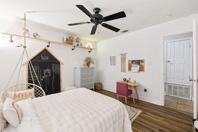 ~REASONABLE OFFERS WILL BE CONSIDERED~Charming single-story home - photo 19