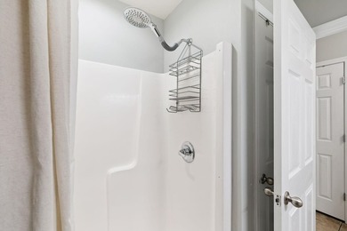 ~REASONABLE OFFERS WILL BE CONSIDERED~Charming single-story home - photo 23